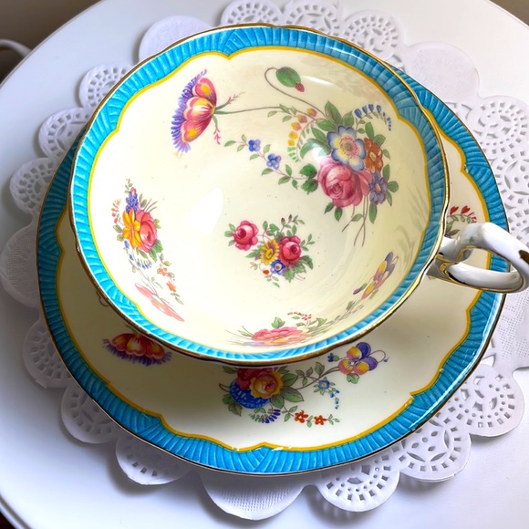 Stunning Aynsley Turquoise and yellow cup and saucer great condition - Picture 3 of 5